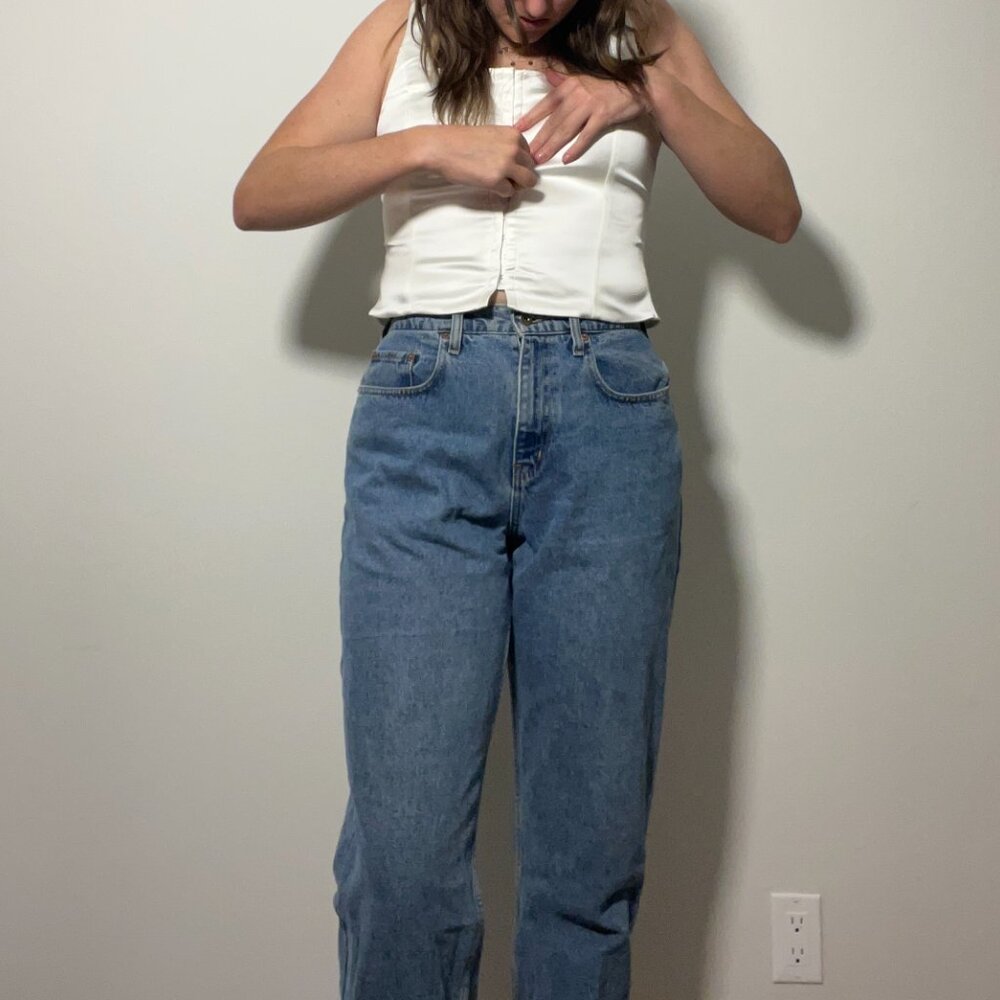 Wilfred White Double-Layer Tank – Elegant & Minimalist